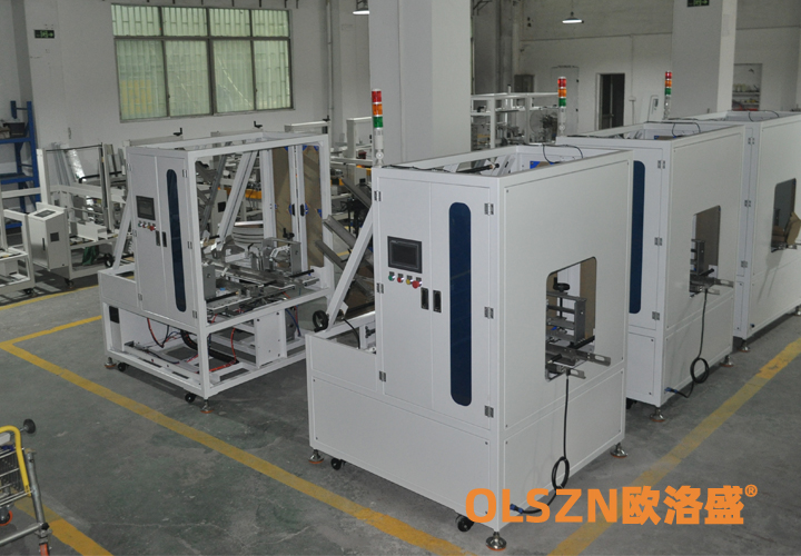 飛機(jī)盒折盒機(jī)生產(chǎn)車(chē)間