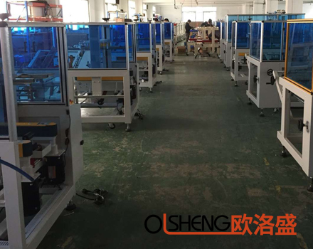 立式開(kāi)箱機(jī)車(chē)間