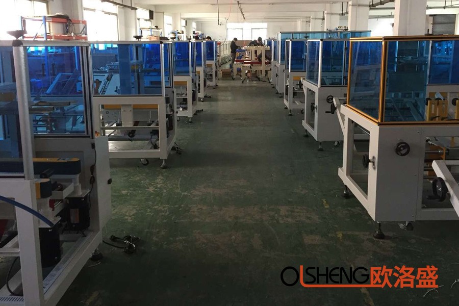 立式開(kāi)箱機(jī)車(chē)間