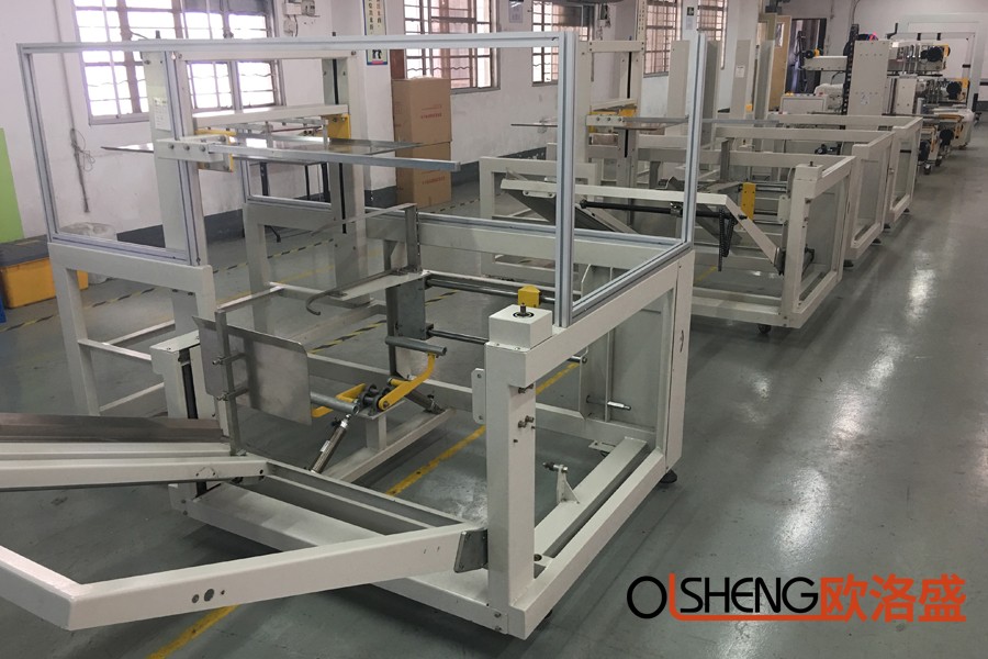 立式開(kāi)箱機(jī)生產(chǎn)中