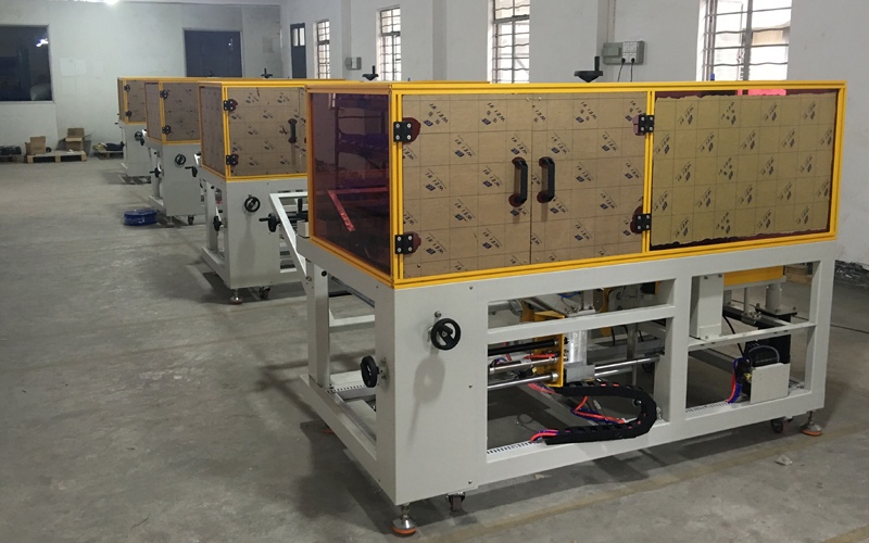 立式開(kāi)箱機(jī)成品車(chē)間