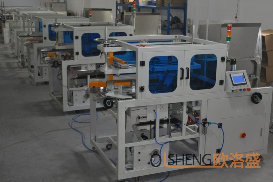 高速開(kāi)箱機(jī)生產(chǎn)車(chē)間一角